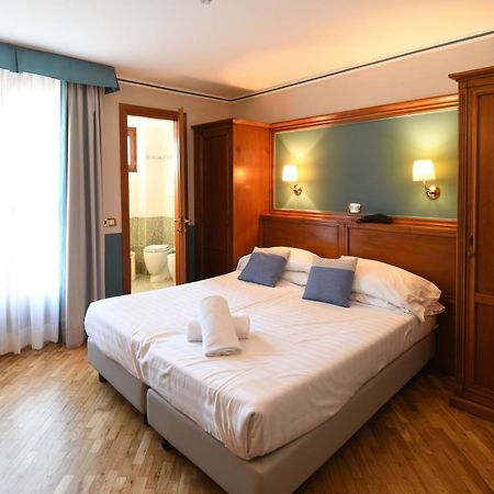 Hotel Cavour Rapallo Exterior foto