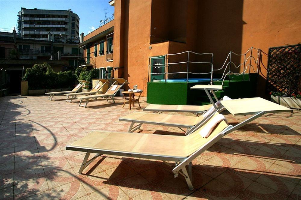 Hotel Cavour Rapallo Exterior foto
