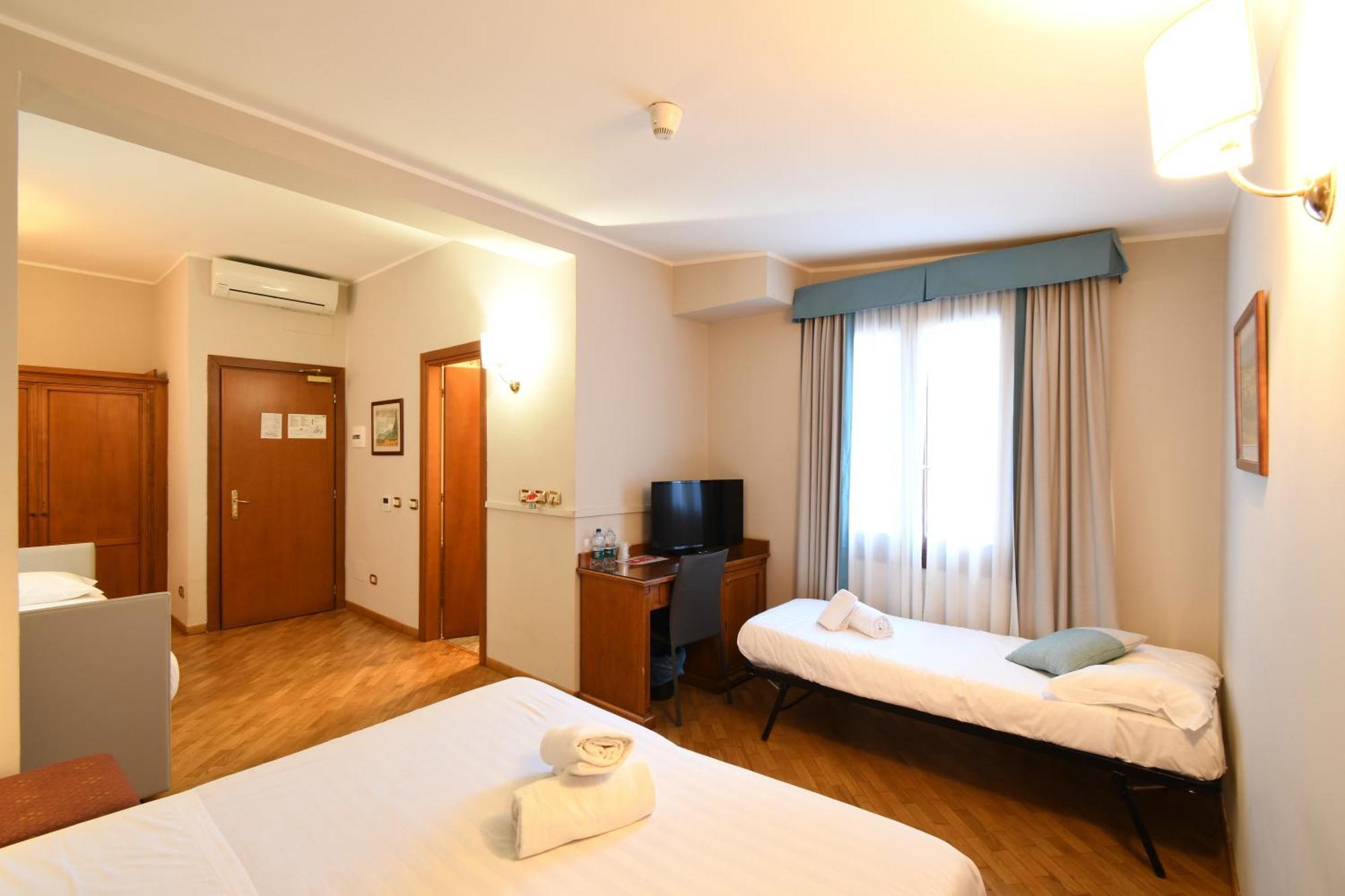 Hotel Cavour Rapallo Exterior foto