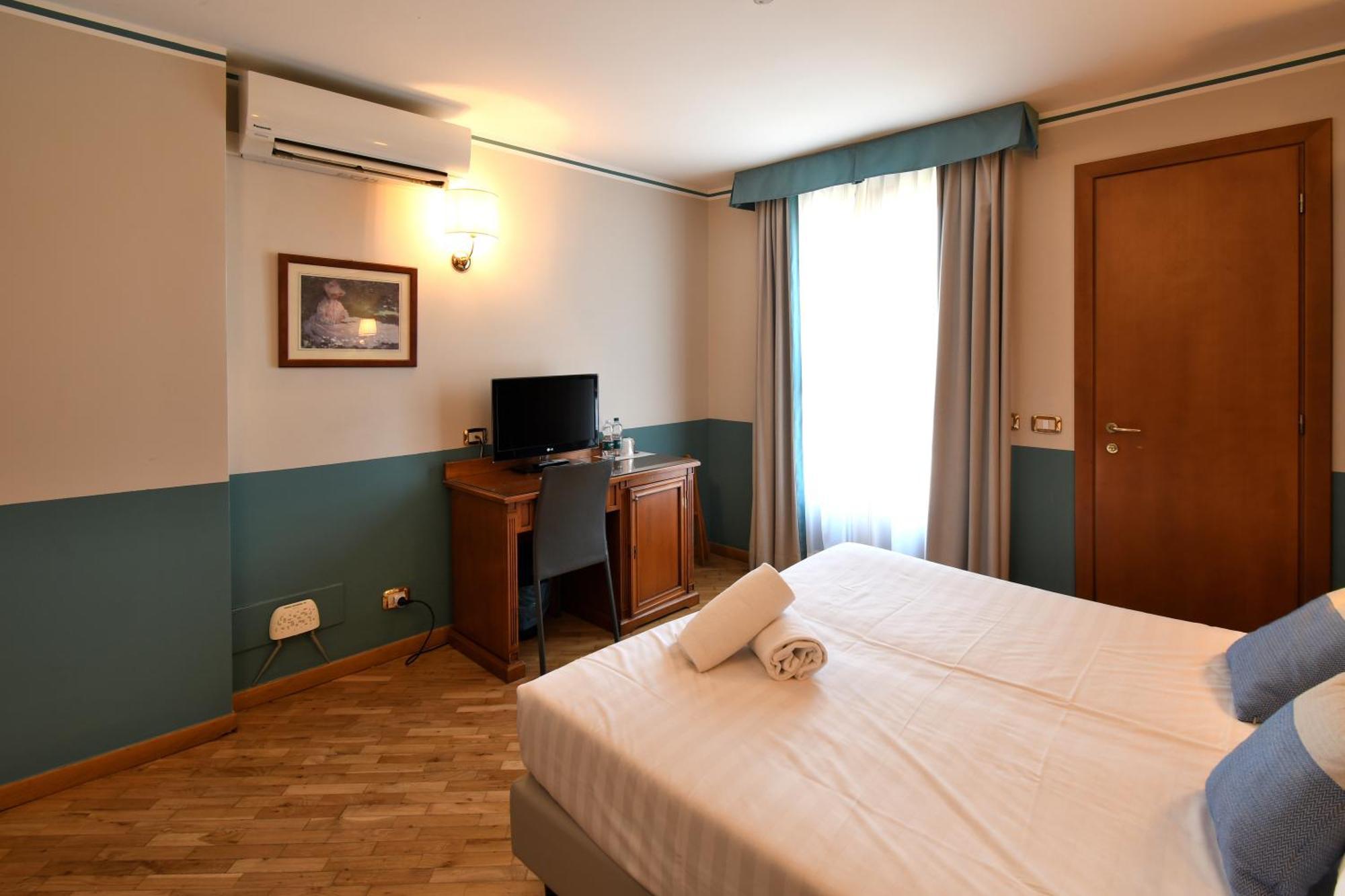Hotel Cavour Rapallo Exterior foto