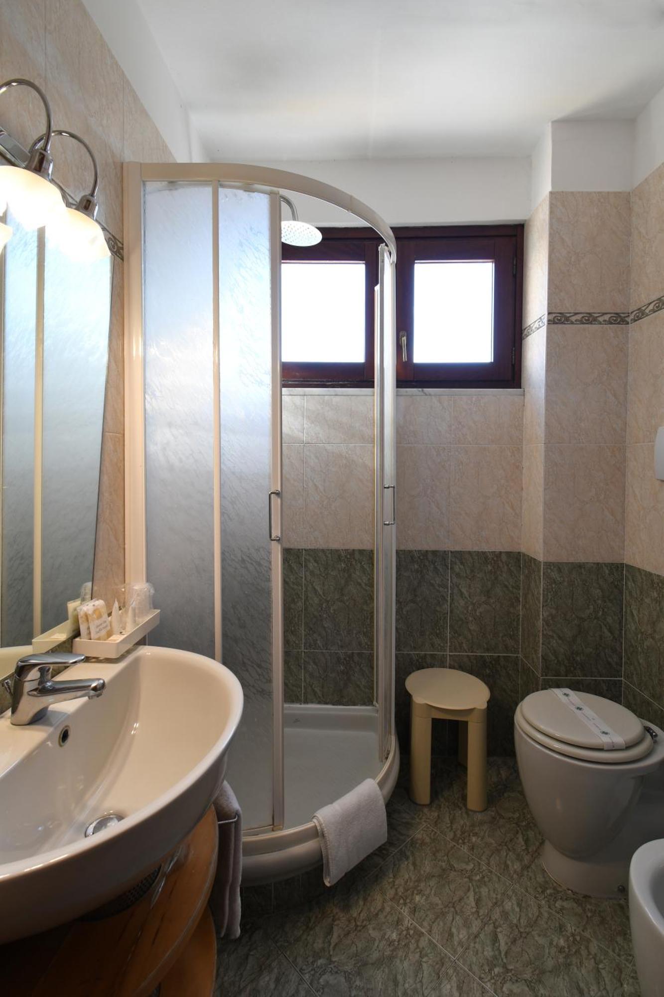 Hotel Cavour Rapallo Exterior foto